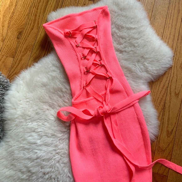 💕LACE UP BACK DRESS - Picture 3 of 5